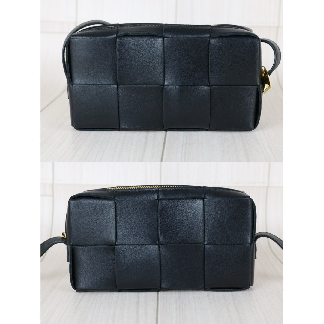 Very Good ( Rank A)｜ Bottega Veneta Lamb Skin Belt Cassette Shoulder Black IC Chips Model ｜S25103006