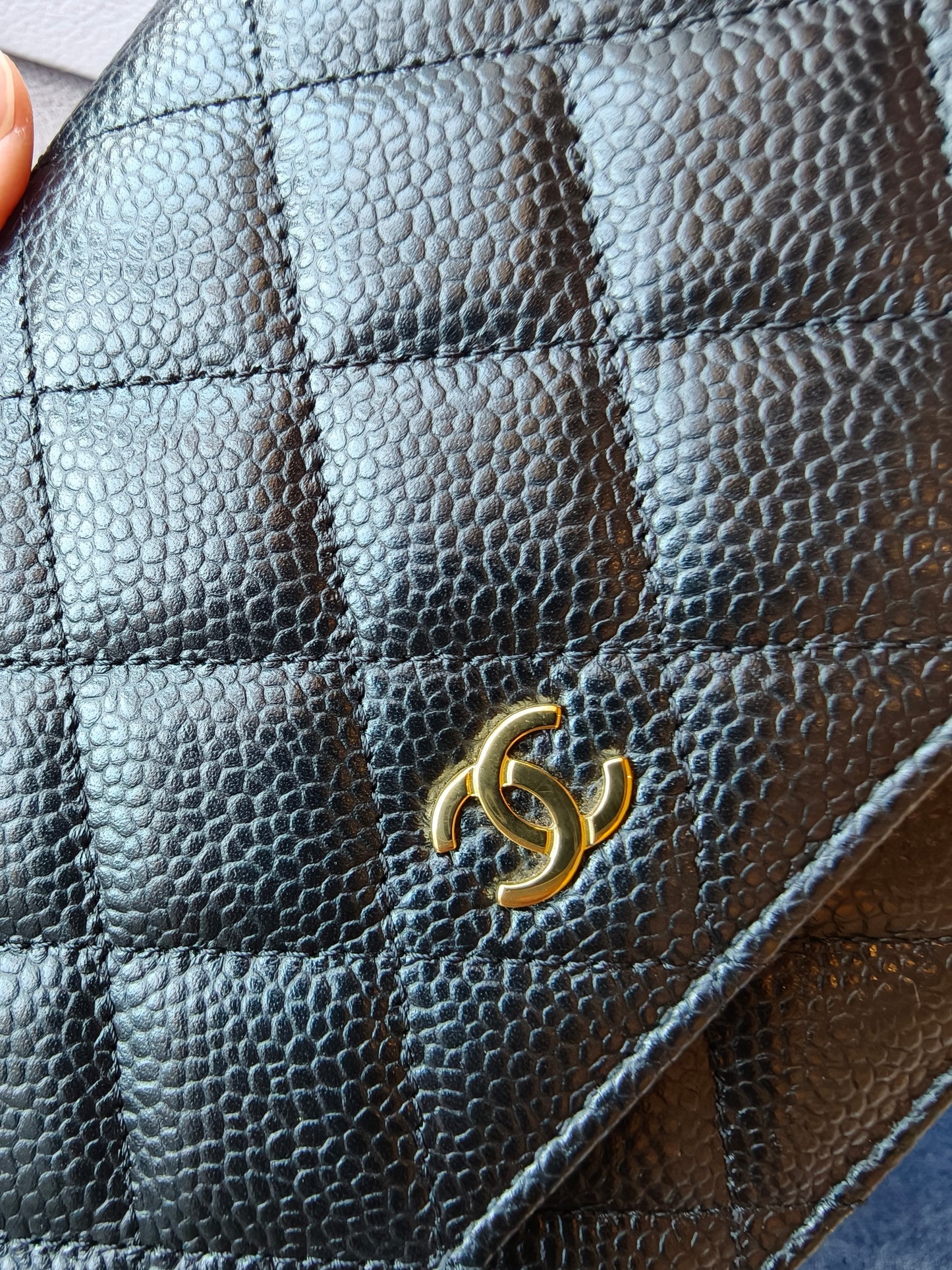 First installment 1/3｜ Include Entrupy Certificate of Authenticity｜Very Good ( Rank A)｜CHANEL Caviar Skin WOC Chain Bag Black