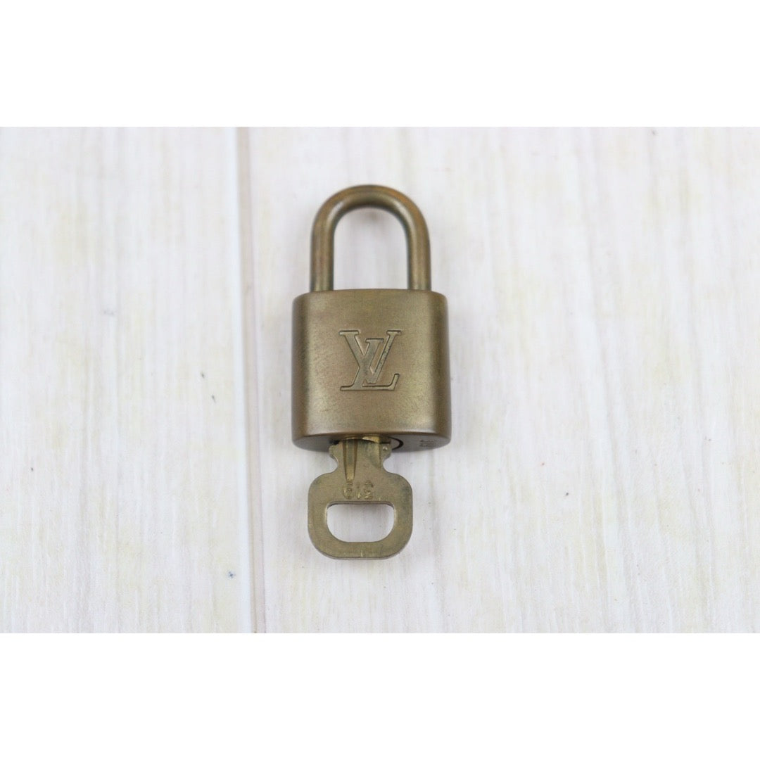 Very Good ( Rank A)｜ LV Epi Keypol Bandrière 45 Black Hand Bag｜25041412