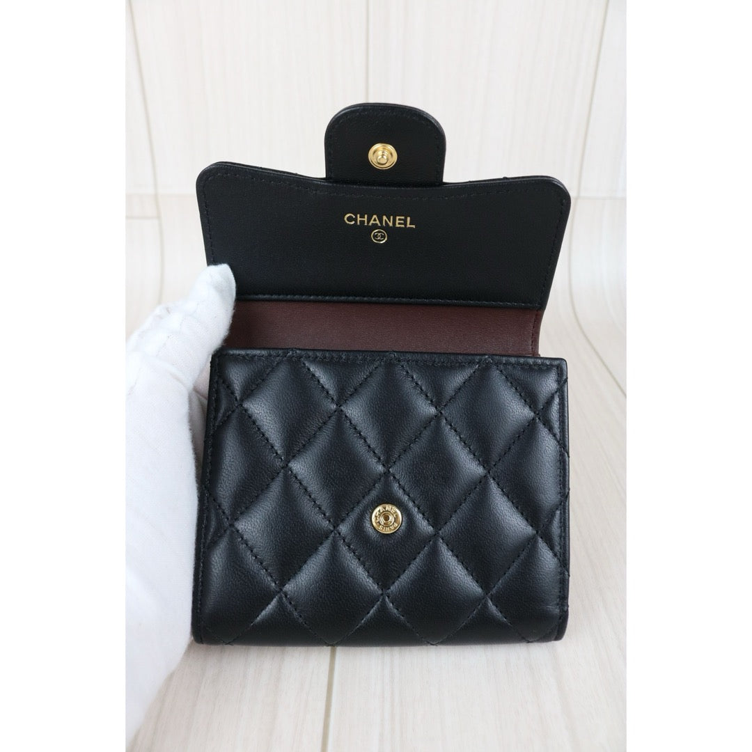 Include Entrupy Certificate of Authenticity｜Very Good ( Rank A)｜CHANEL Lamb Skin Black Wallet Made In 2018-2019Year｜S26050703