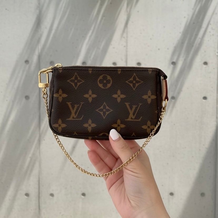 Include Entrupy Certificate of Authenticity｜Very Good ( Rank A) ｜ Louis Vuitton Monogram Mini Pochette Accessoire｜X26051806
