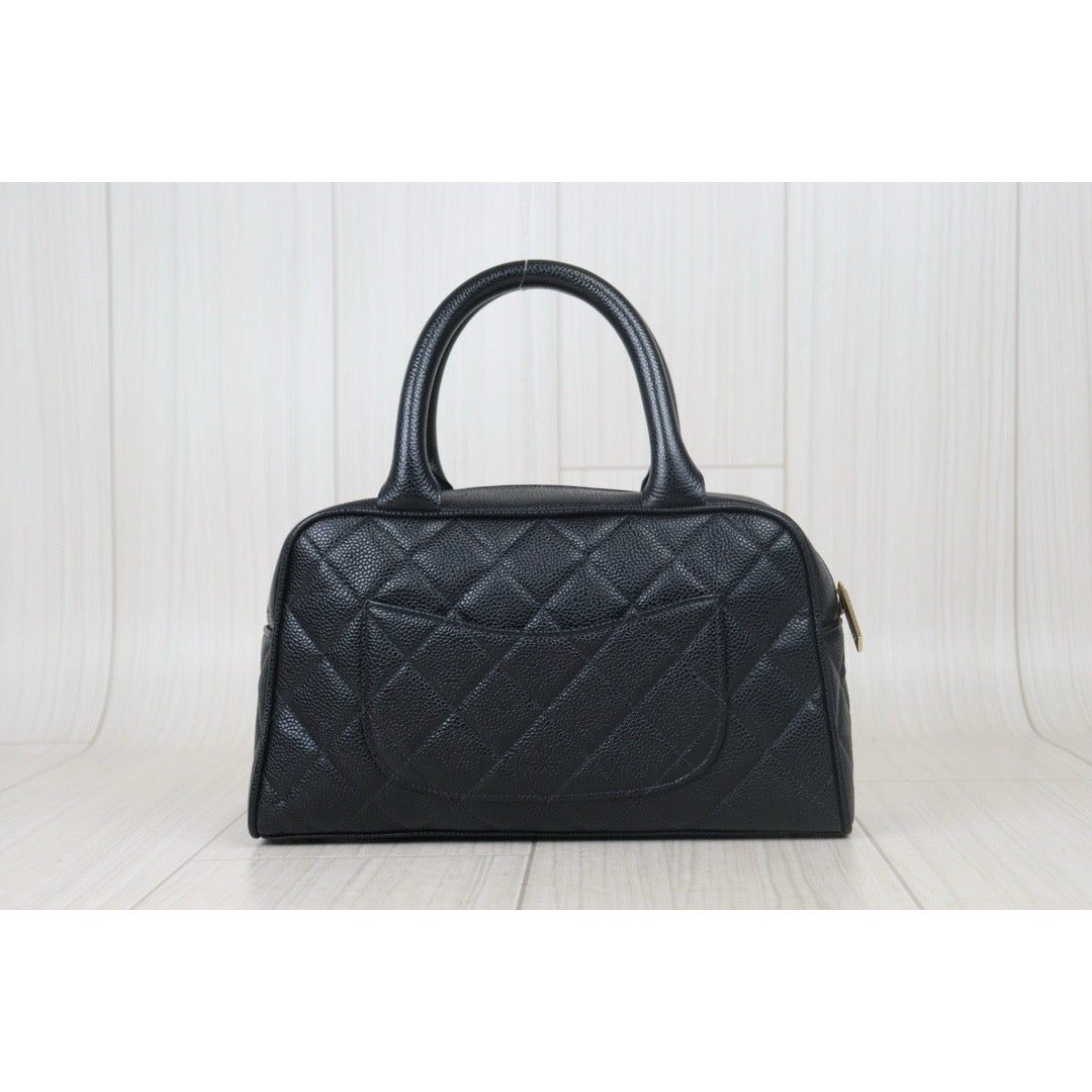 Very Good ( Rank A)｜ CHANEL  Caviar Skin Leather Calf Leather Bowling Bag Hand Bag Made In 2003～2004 Year｜24092607