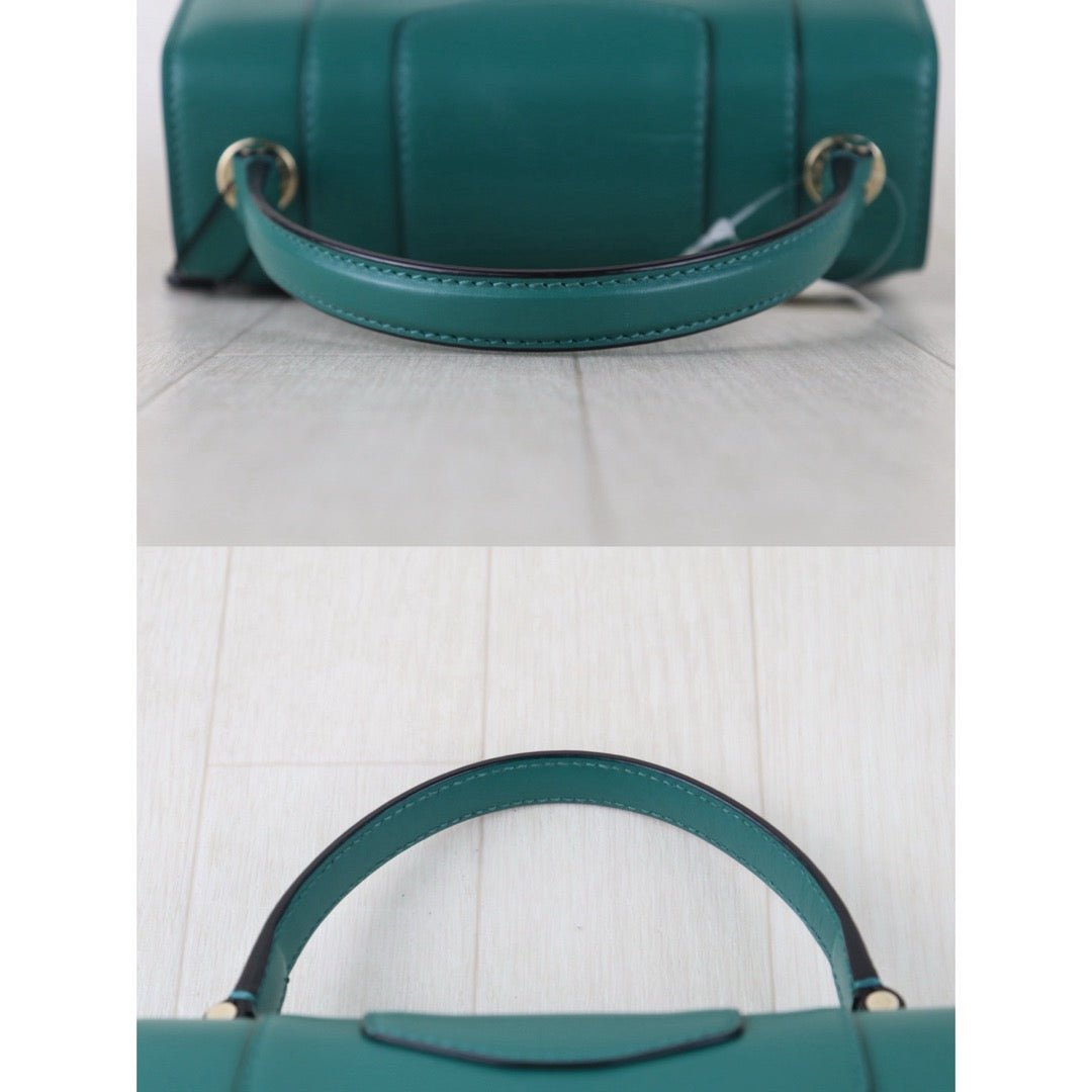 Include Entrupy Certificate of Authenticity｜Good ( Rank AB) ｜Bvlgari Calf Leather Serpenti Forever Top in Emerald Green Hand Bag With Shoulder Strap ｜S26090719