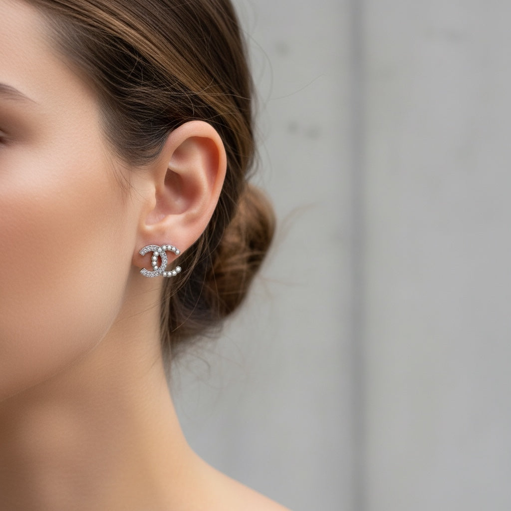Include Authentic Detective Certificate of Authenticity｜Very Good ( Rank A) ｜CHANEL B24S COCO Mark Pearl Rhinestone Earrings Made In 2024Year｜S26061603