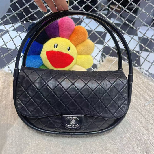 Very Good ( Rank A)｜ CHANEL Matrasse Hula Hoop Shoulder Bag Black
