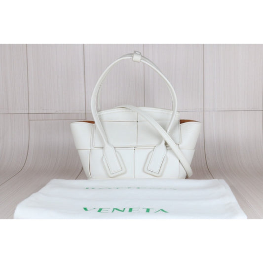 Very Good ( Rank A) | Bottega Veneta PM Calf Skin Handbag With Shoulder Bag White|S24060701
