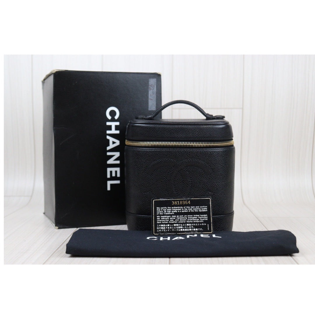 Rank A ｜ CHANEL Caviar Skin Vanity Handbag Made In 1994-1996Year｜24022107