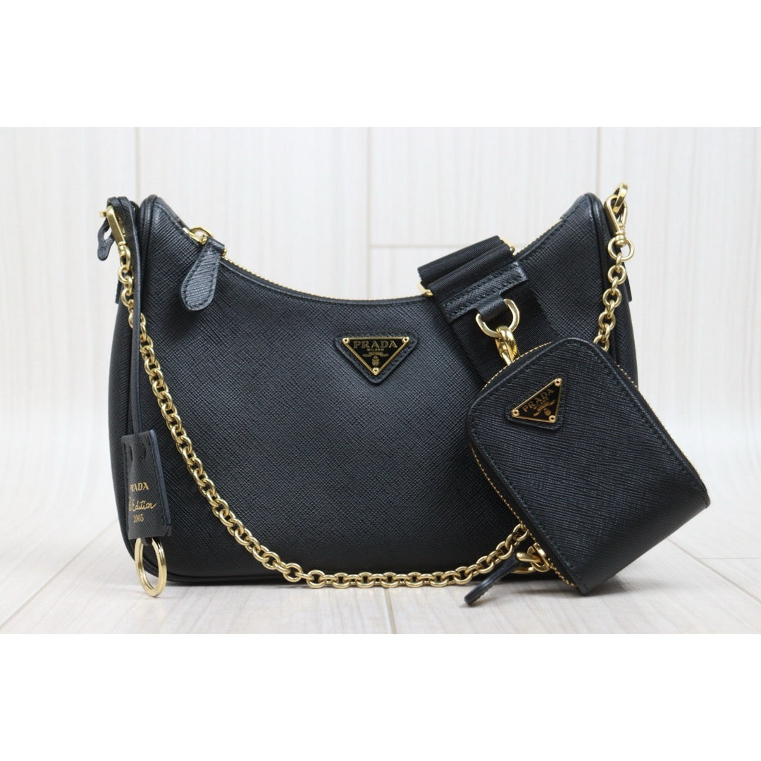 Include Entrupy Certificate of Authenticity｜Very Good ( Rank A)｜ PRADA Re-Edition 2005 Saffiano Leather Shoulder Bag ｜S26040103