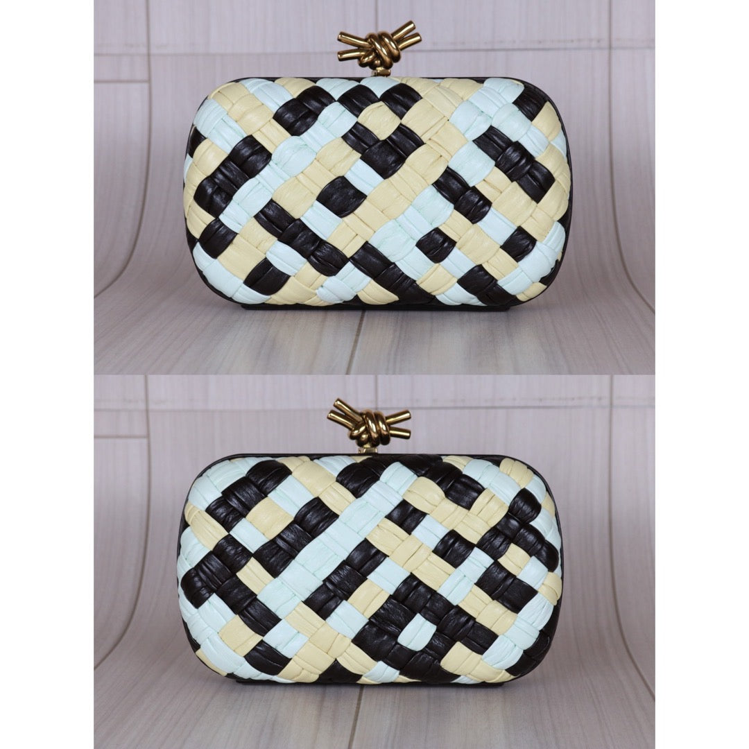 Rank SA｜  Bottega Veneta  Lamb Skin Braid Knot Clutch Bag ｜S24061401