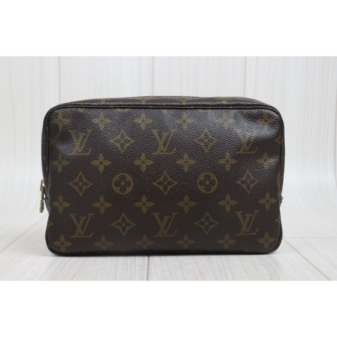 Include Entrupy Certificate of Authenticity｜Good ( Rank AB)｜ Louis Vuitton Truth Toilet 23 Monogram Makeup Pouch｜26072106