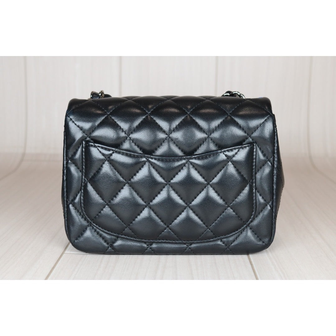 Very Good ( Rank A)｜CHANEL Lamb Leather Square 17 Shoulder Bag Black  Made In 2017 Year｜S24071003