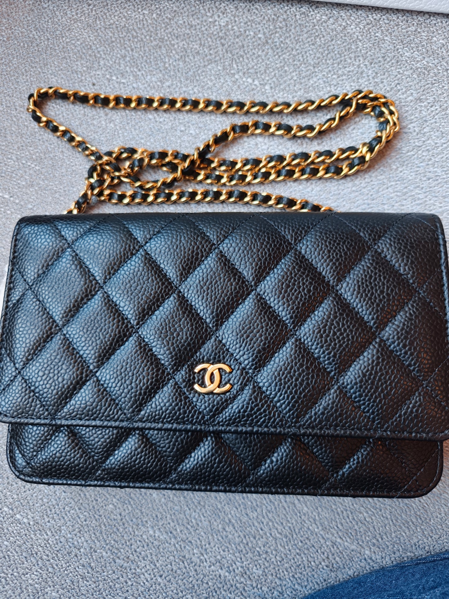 First installment 1/3｜ Include Entrupy Certificate of Authenticity｜Very Good ( Rank A)｜CHANEL Caviar Skin WOC Chain Bag Black