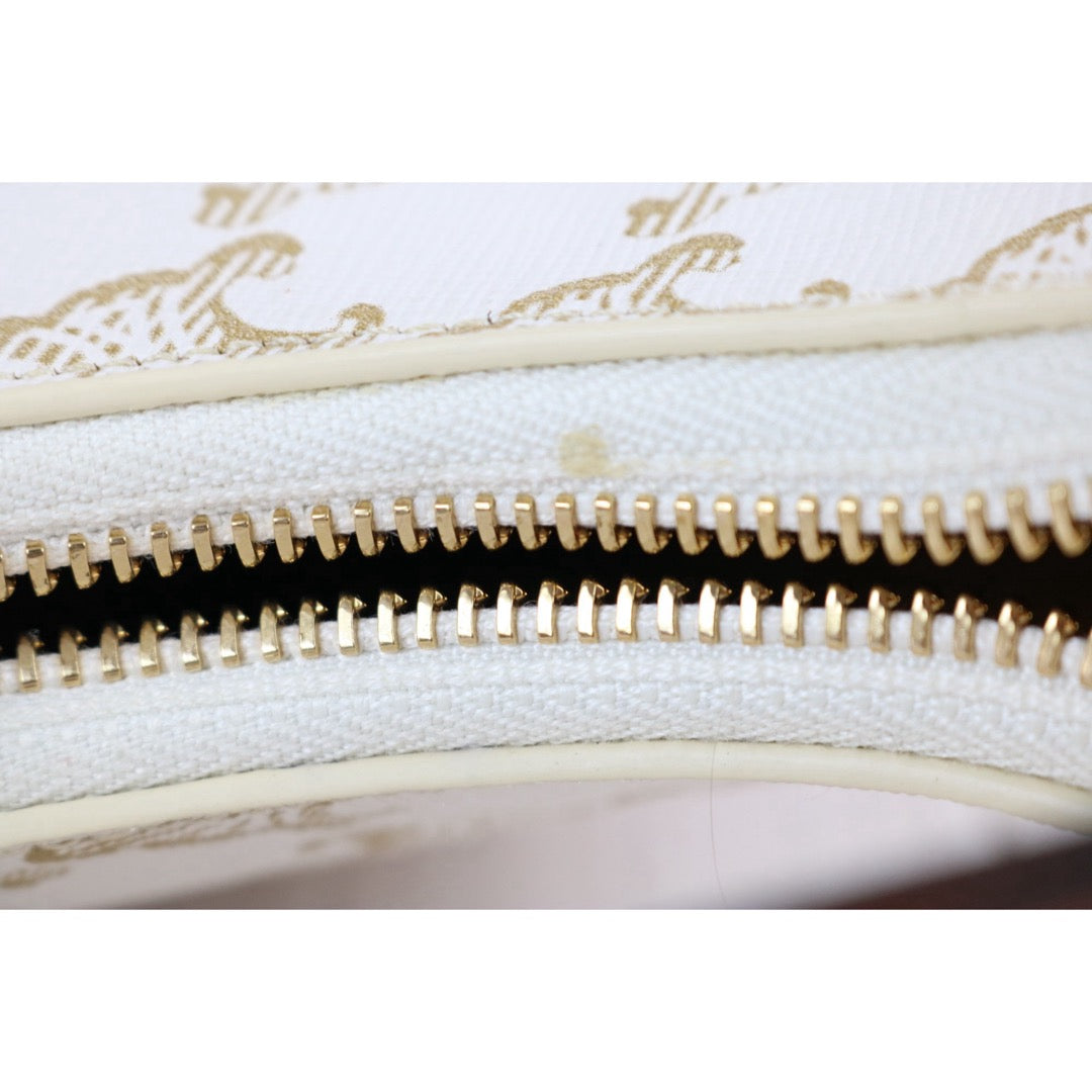 Include Entrupy Certificate of Authenticity｜Very Good ( Rank A)｜ CELINE AVA Macadam Triomphe Calf Leather Shoulder Bag White ｜S26072903
