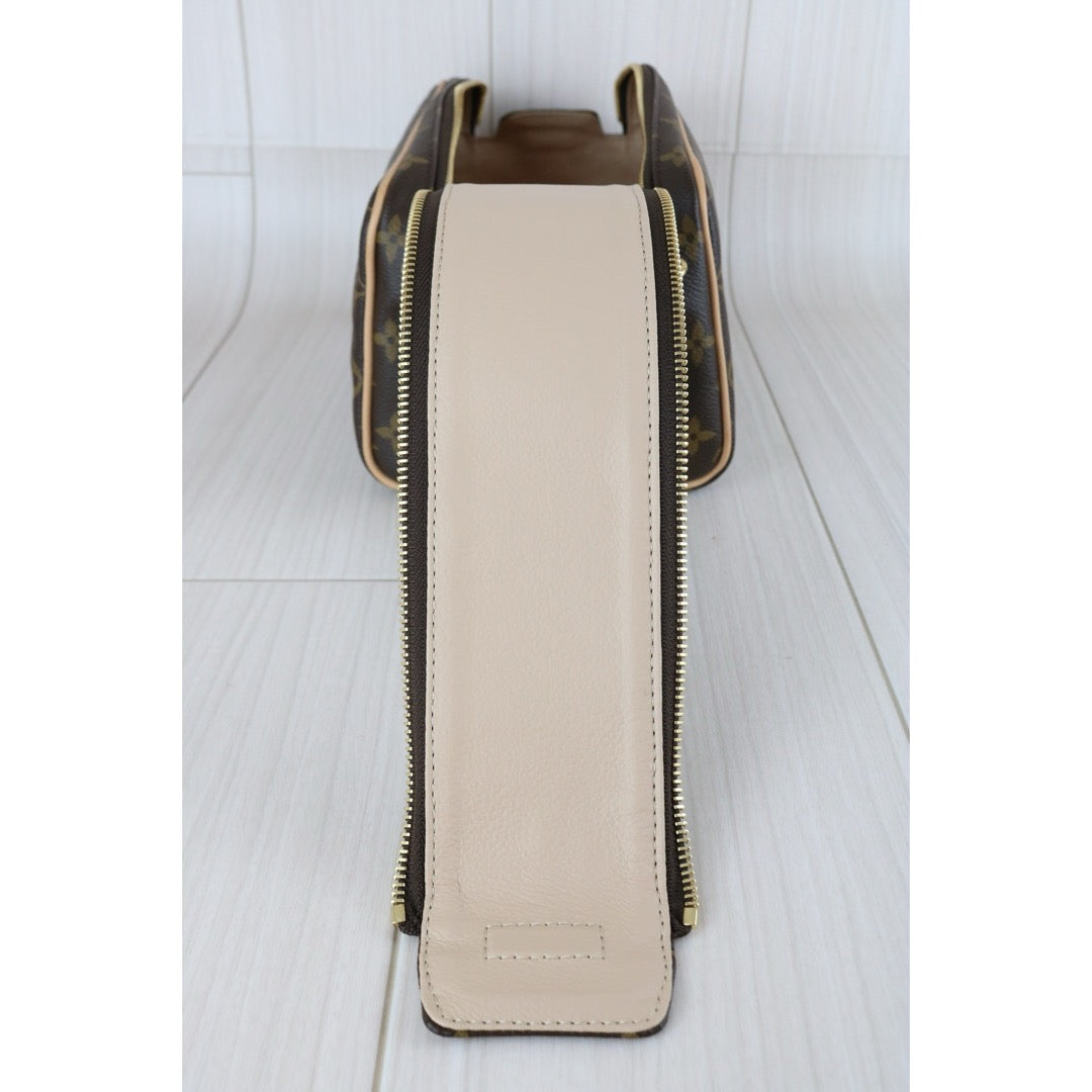 Very Good ( Rank A)｜LV Monogram Dopp kit Handbag IC Chips Model ｜X25071508