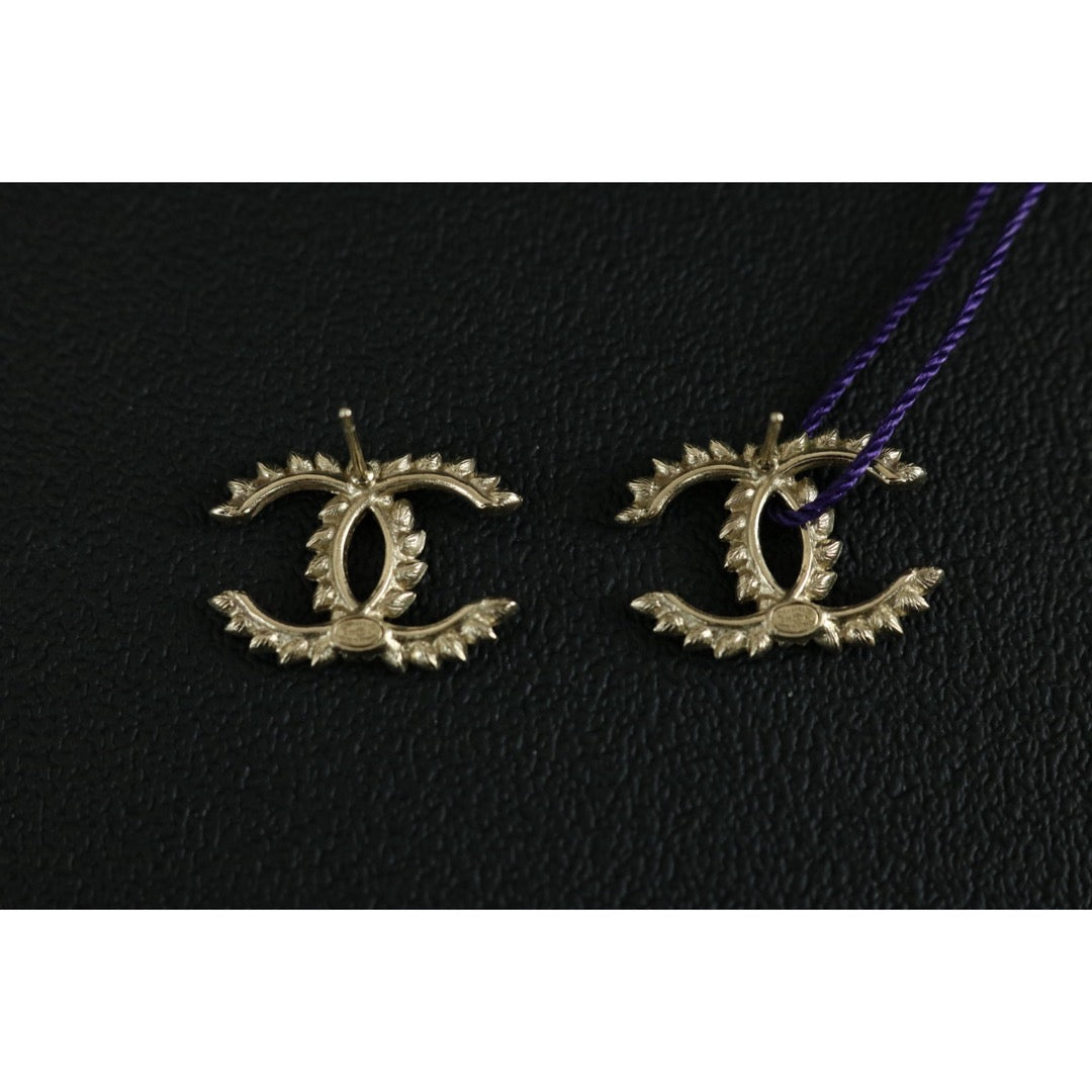 Very Good ( Rank A) ｜ CHANEL C20A Coco Mark Rhinestone Golden  Earrings Made In 2020Year｜S26022607
