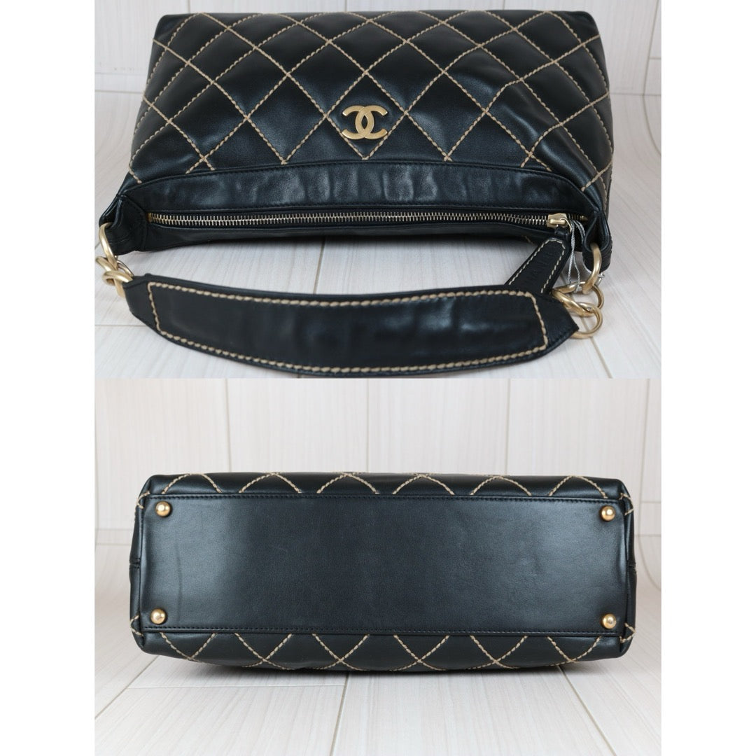 Good ( Rank AB)｜CHANEL Hobo Calf Leather Shoulder Bag  Made In 2003～2004Year｜W24090501