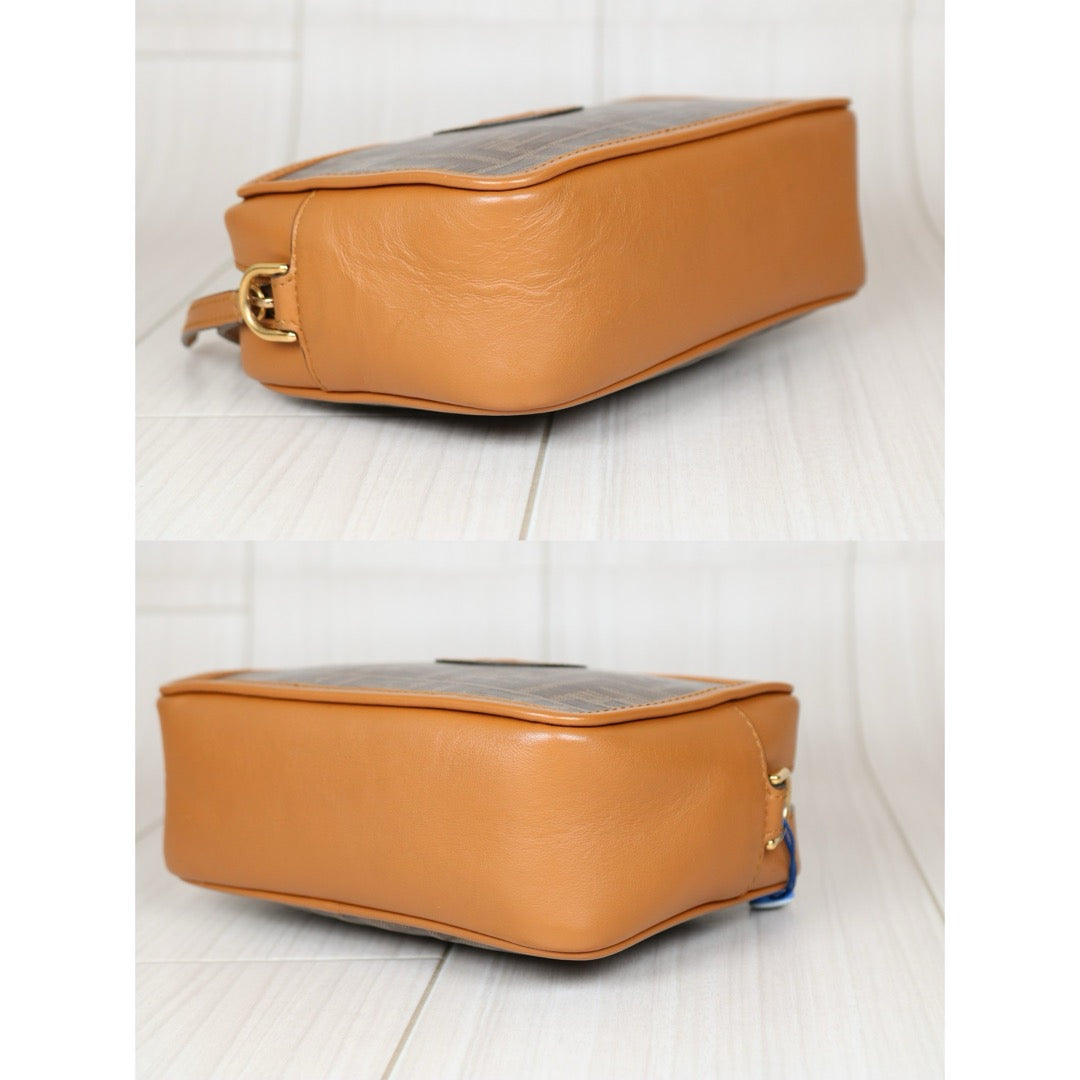 Very Good ( Rank A) ｜ FENDI Zucca Camera Bag Shoulder Bag ｜S24101111