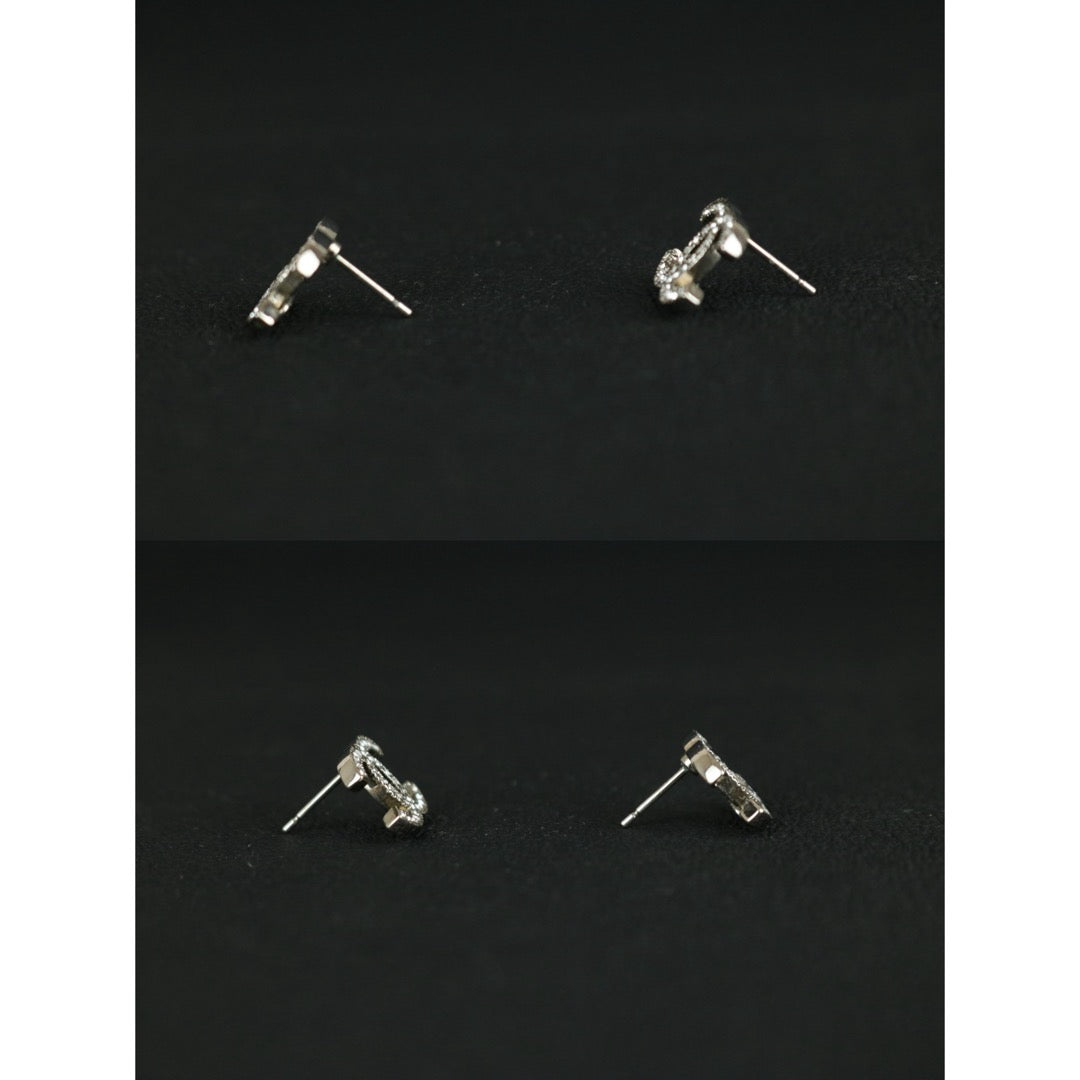 Very Good ( Rank A) ｜ CHANEL Coco Mark Silver Rhinestone Earrings Made In 2015Year ｜S25121109