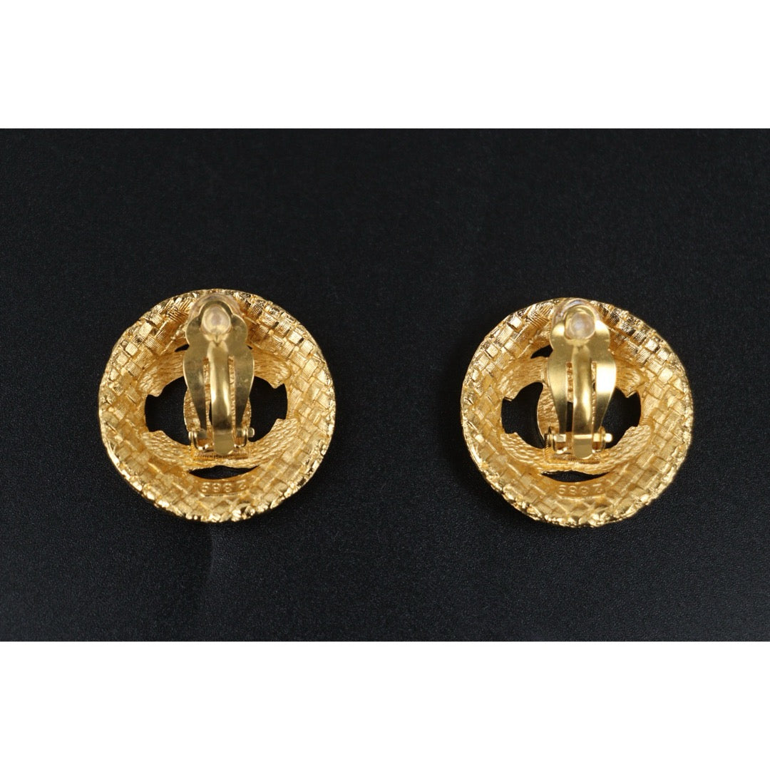 Very Good ( Rank A) ｜ CHANEL Coco Mark  Weave Gold Earrings Made In 1992Year GM｜25122306