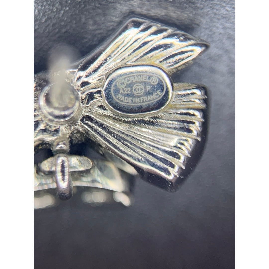 Excellent（Rank SA）｜ CHANEL A22P Coco Mark Rhinestone Rosette Silver Earrings Made In 2022Year｜S26031009
