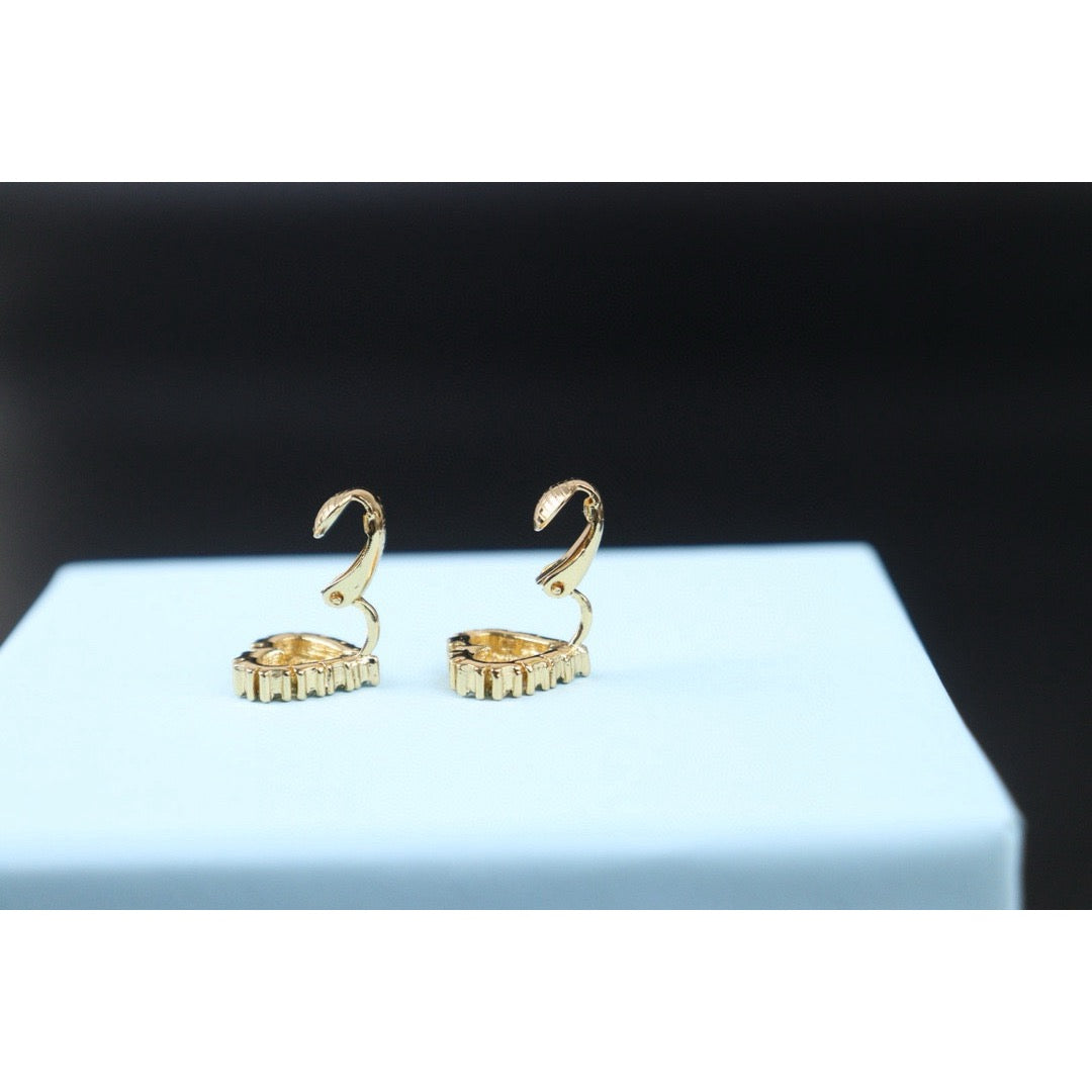 Very Good ( Rank A)｜ Dior CD Earring Gold Plated｜24082904