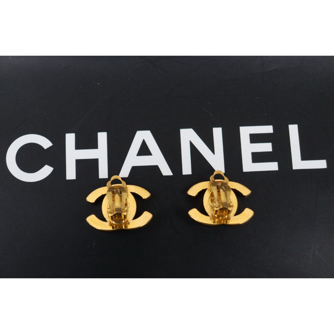 Very Good ( Rank A)｜CHANEL Vintage 18K Gold Plating Earrings  Made In 1995Year ｜25011601