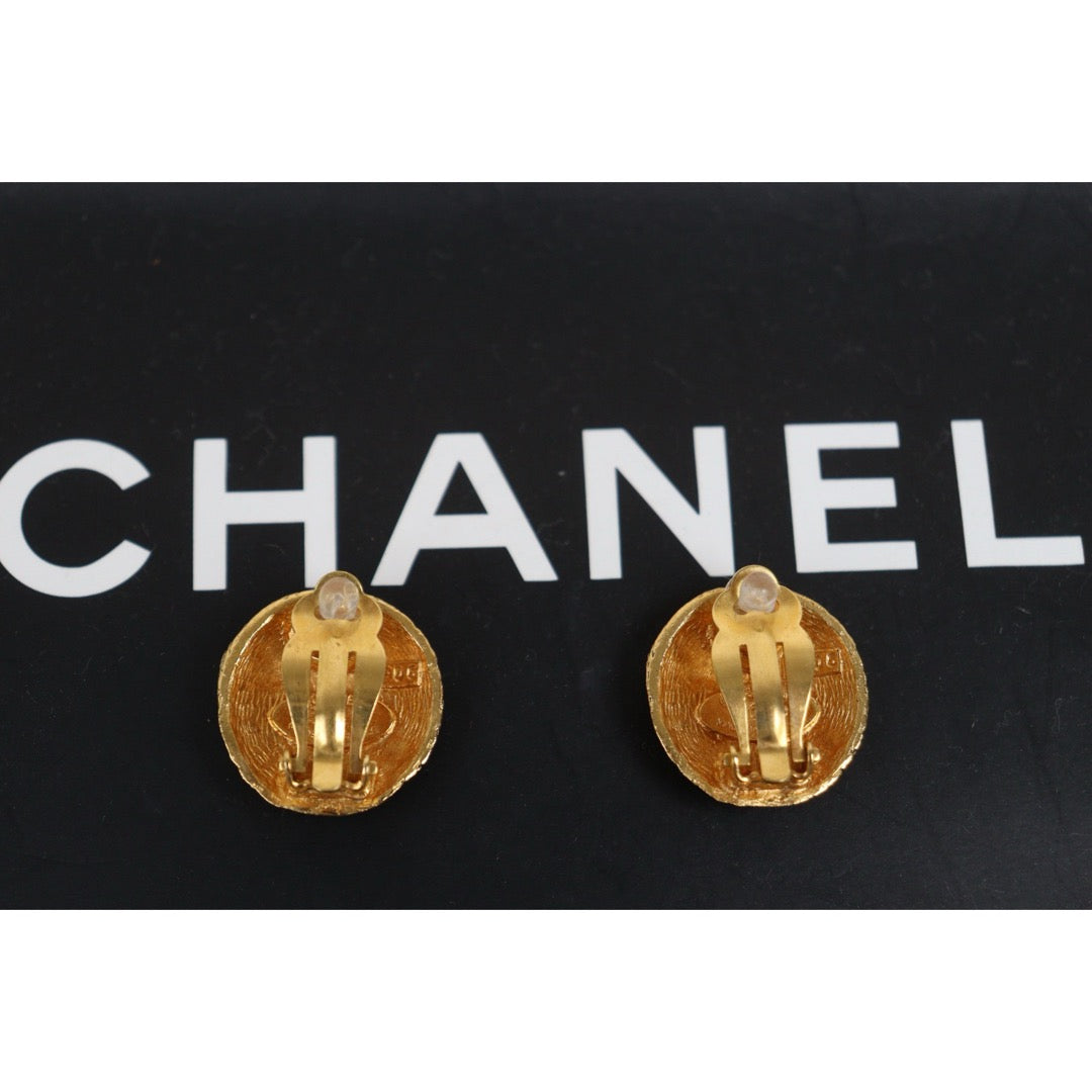 Very Good ( Rank A) ｜ CHANEL Coco Mark  Woven Pattern Gold Earrings Made In 1992Year ｜25102304