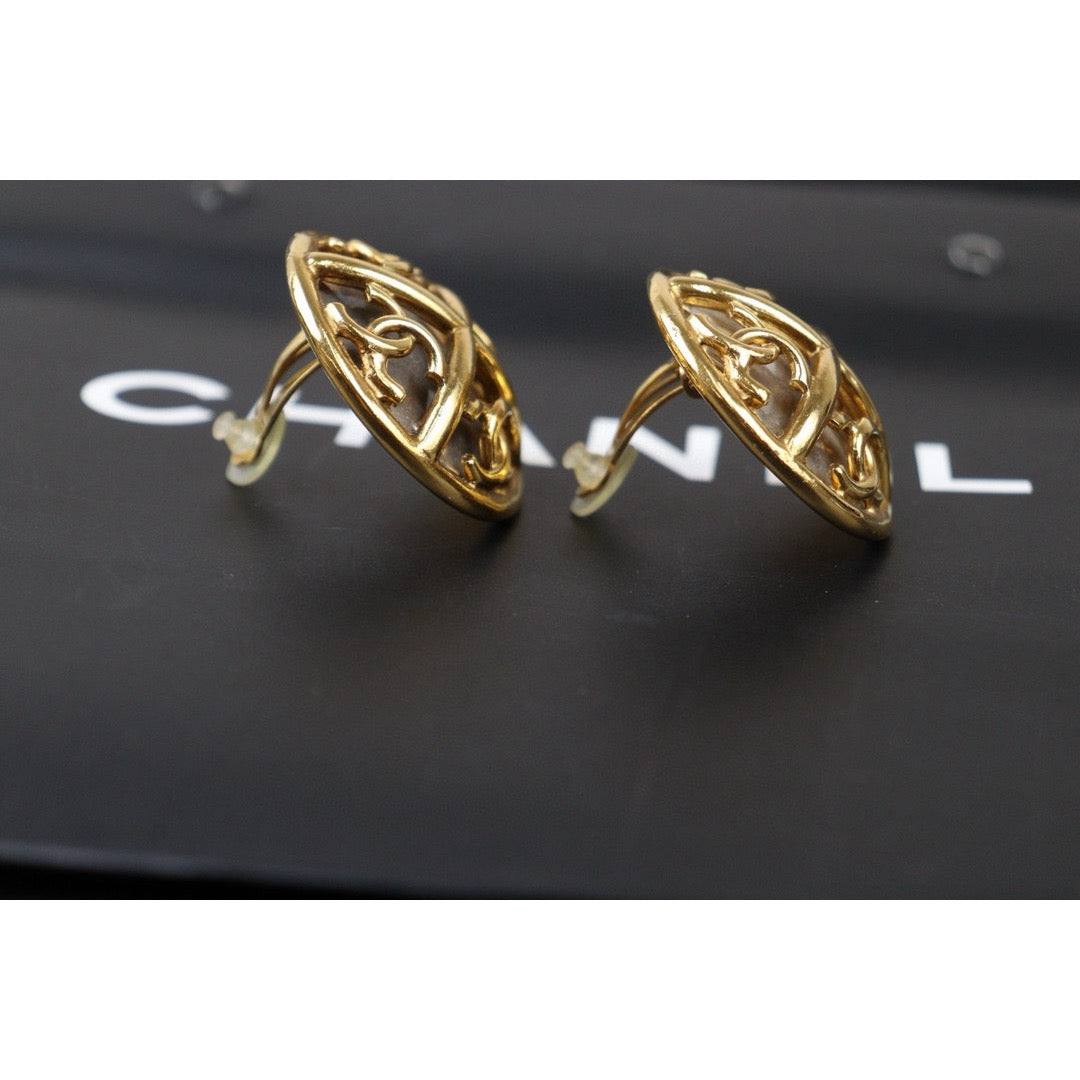 Very Good ( Rank A) ｜CHANEL Coco Mark Gold 24 Plated Earrings ｜Y24080205