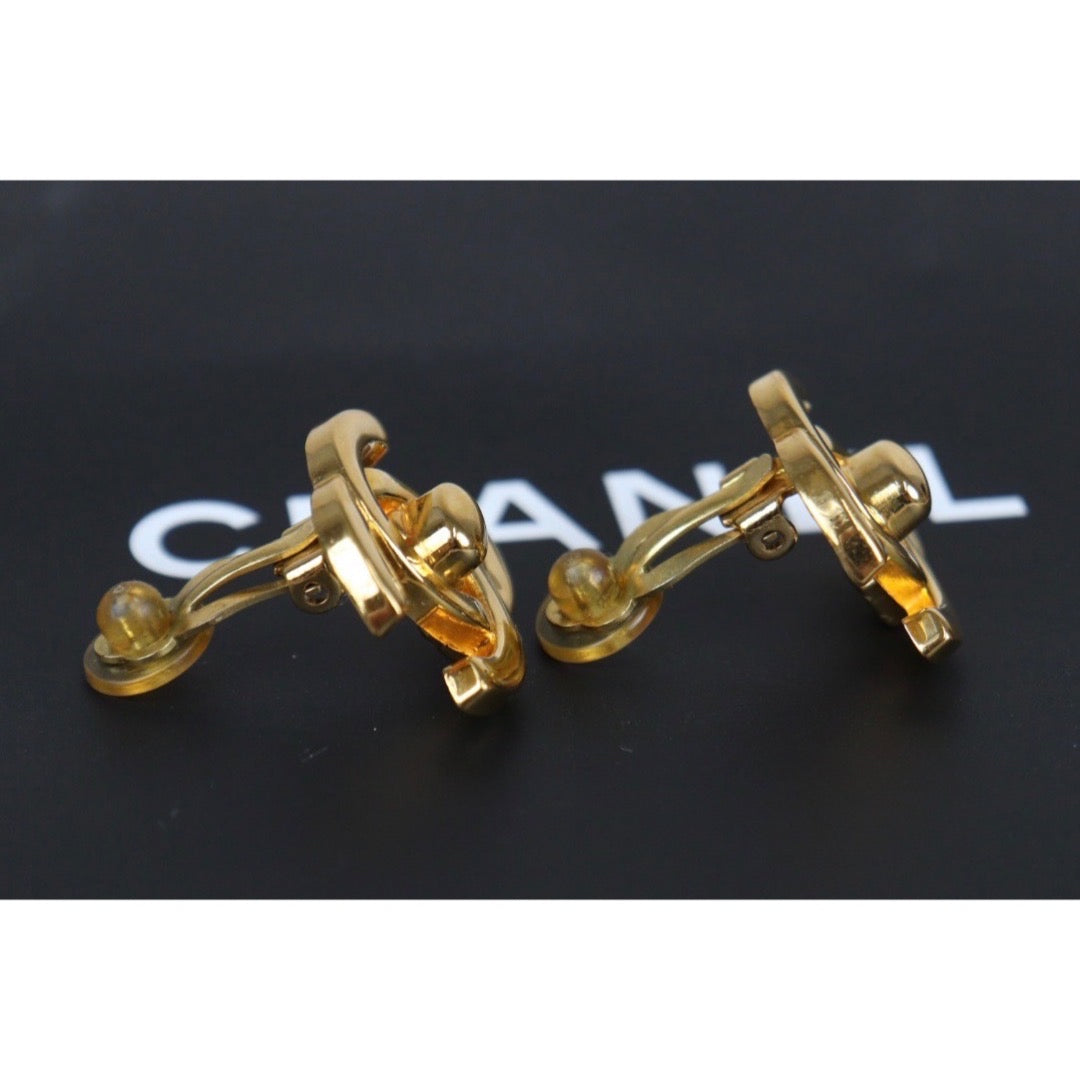 Rank A ｜CHANEL Vintage 18K Gold Plating Earrings  Made In 1997 Year ｜23101110