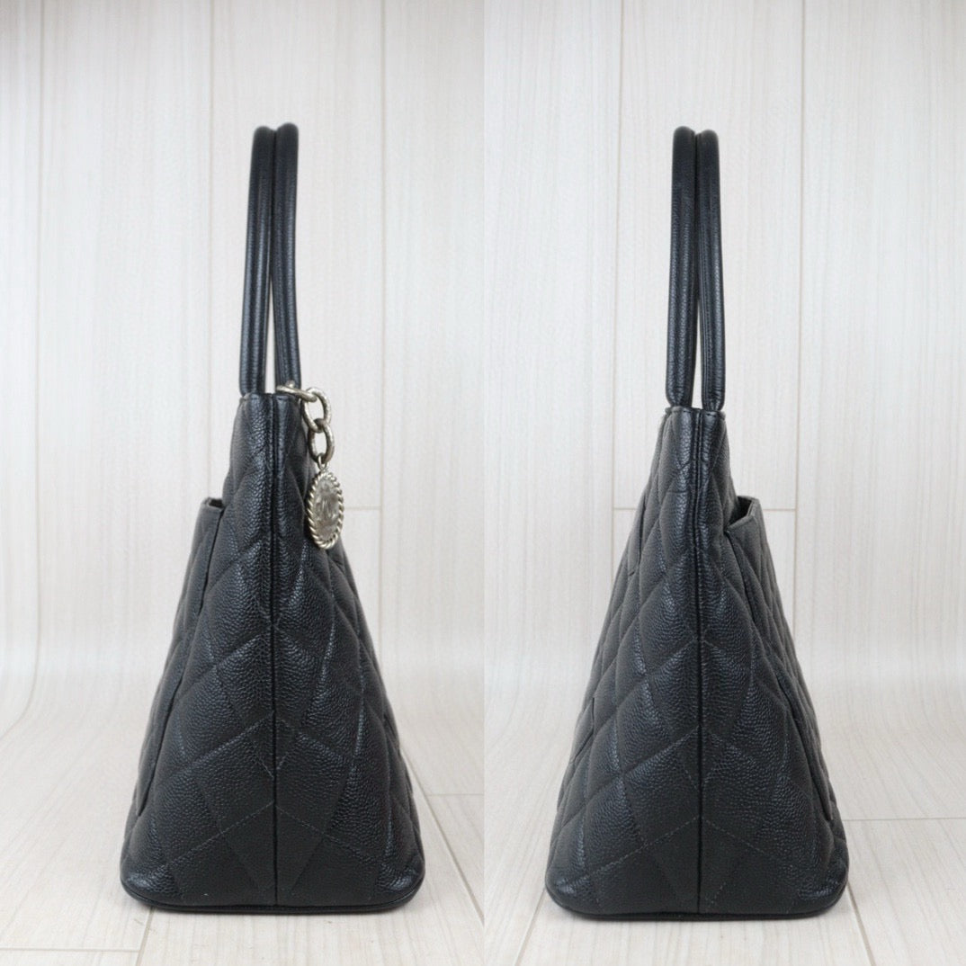 Good ( Rank AB)｜ CHANEL Caviar Skin Leather Calf Leather Tote Bag Black Made In 2000～2002Year｜24082201