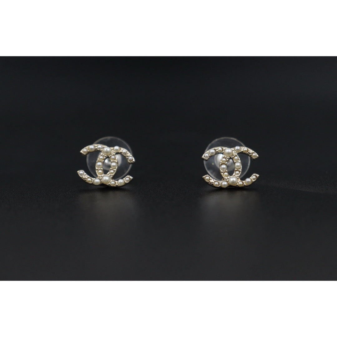 Very Good ( Rank A) ｜CHANEL  COCO Mark Pearl Earrings Made In 2015Year｜V25110620