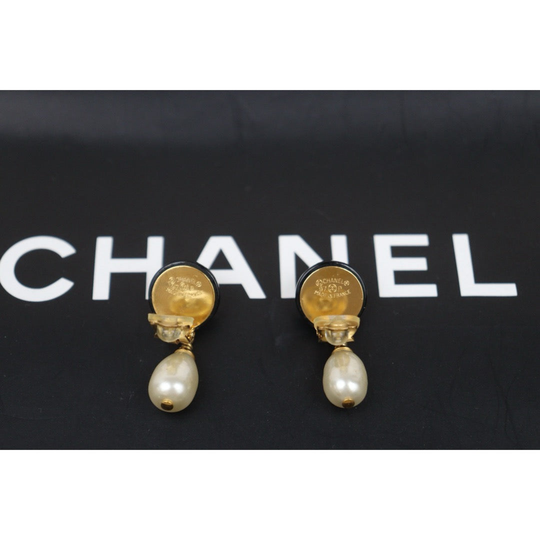 Very Good ( Rank A) ｜CHANEL  COCO Mark  Pearl  Drop  Earrings Made In 1997Year｜25062303