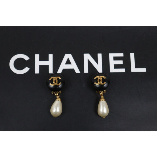 Very Good ( Rank A) ｜CHANEL  COCO Mark  Water Drop Pearl Earrings Made In 1996Year｜25103110