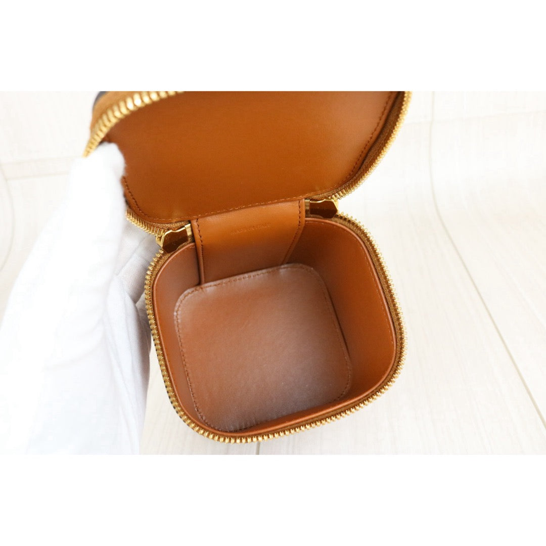 Include Entrupy Certificate of Authenticity｜Very Good ( Rank A)｜ CELINE Box Triomphe Calf Leather Mini Handbag Shoulder Bag Caramel  ｜S26061201
