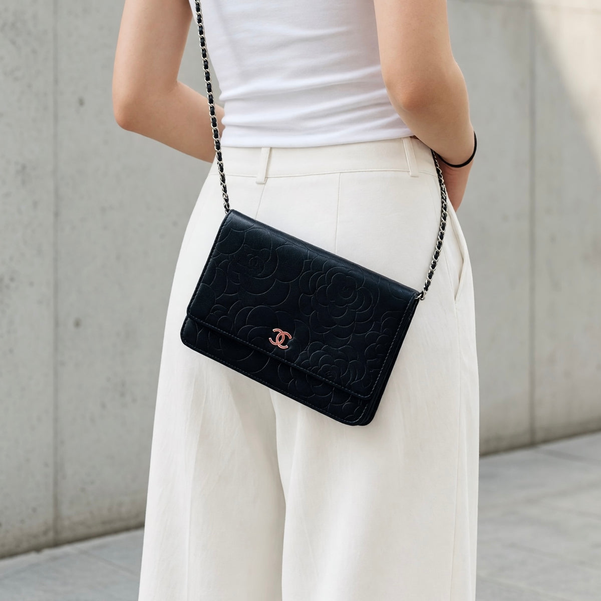 Include Entrupy Certificate of Authenticity｜Good ( Rank AB)｜CHANEL Lamb Skin Camellia WOC Chain Bag Black  Made In 2012 Year｜S26090730