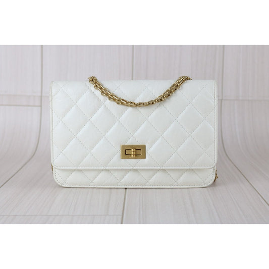 Good ( Rank AB)｜CHANEL 2.55  Aged Calfskin White Shoulder Bag  ｜R24111202