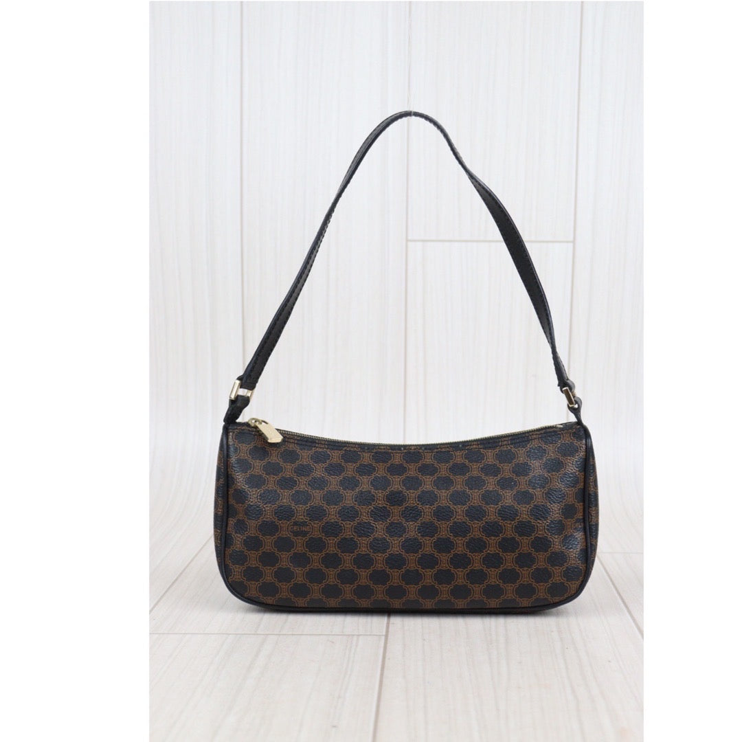 Good ( Rank AB) ｜ CELINE Macadam ShoulderBag Black｜V23110221