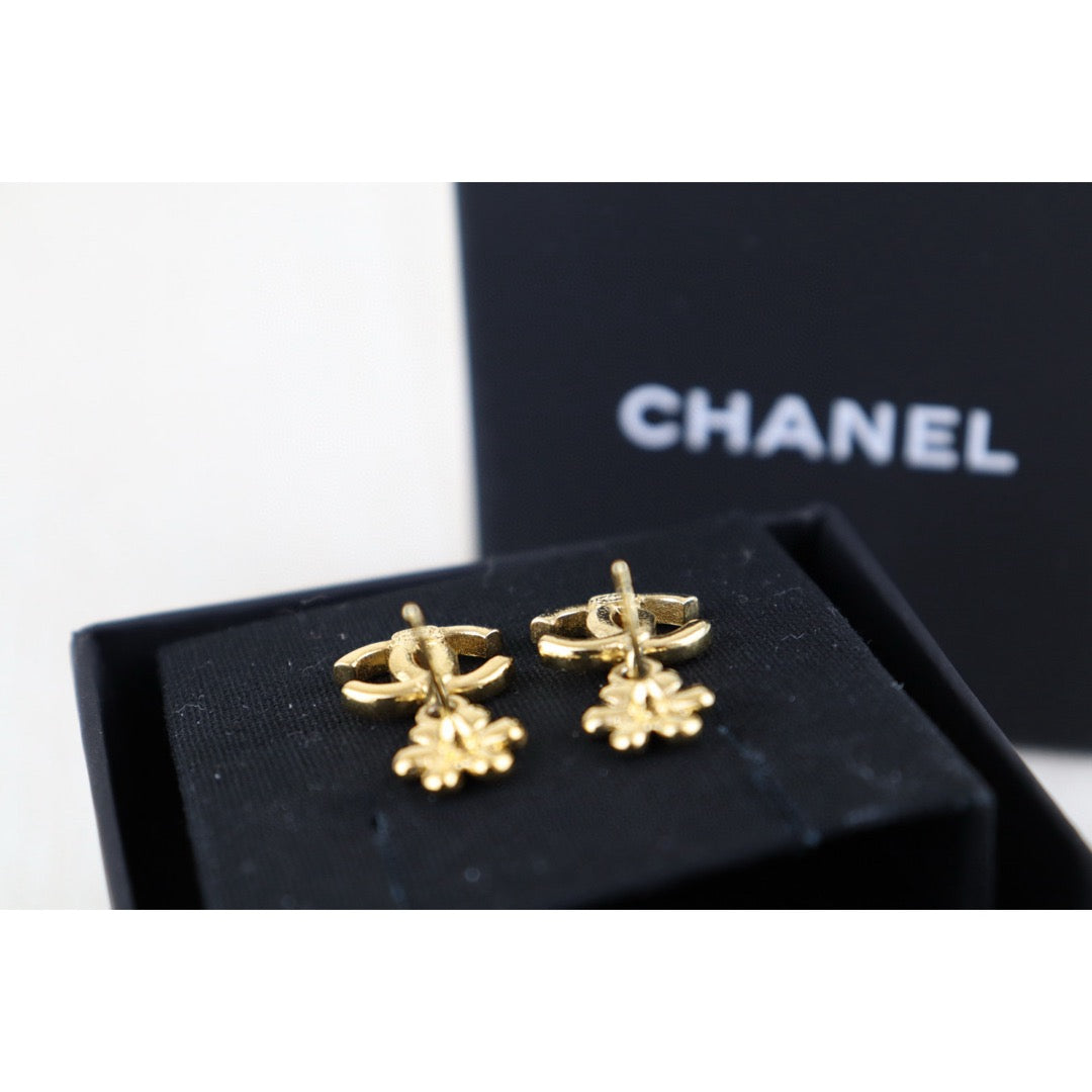 Very Good ( Rank A)｜CHANEL COCO Mark Diamond Vintage Earrings ｜H25011303