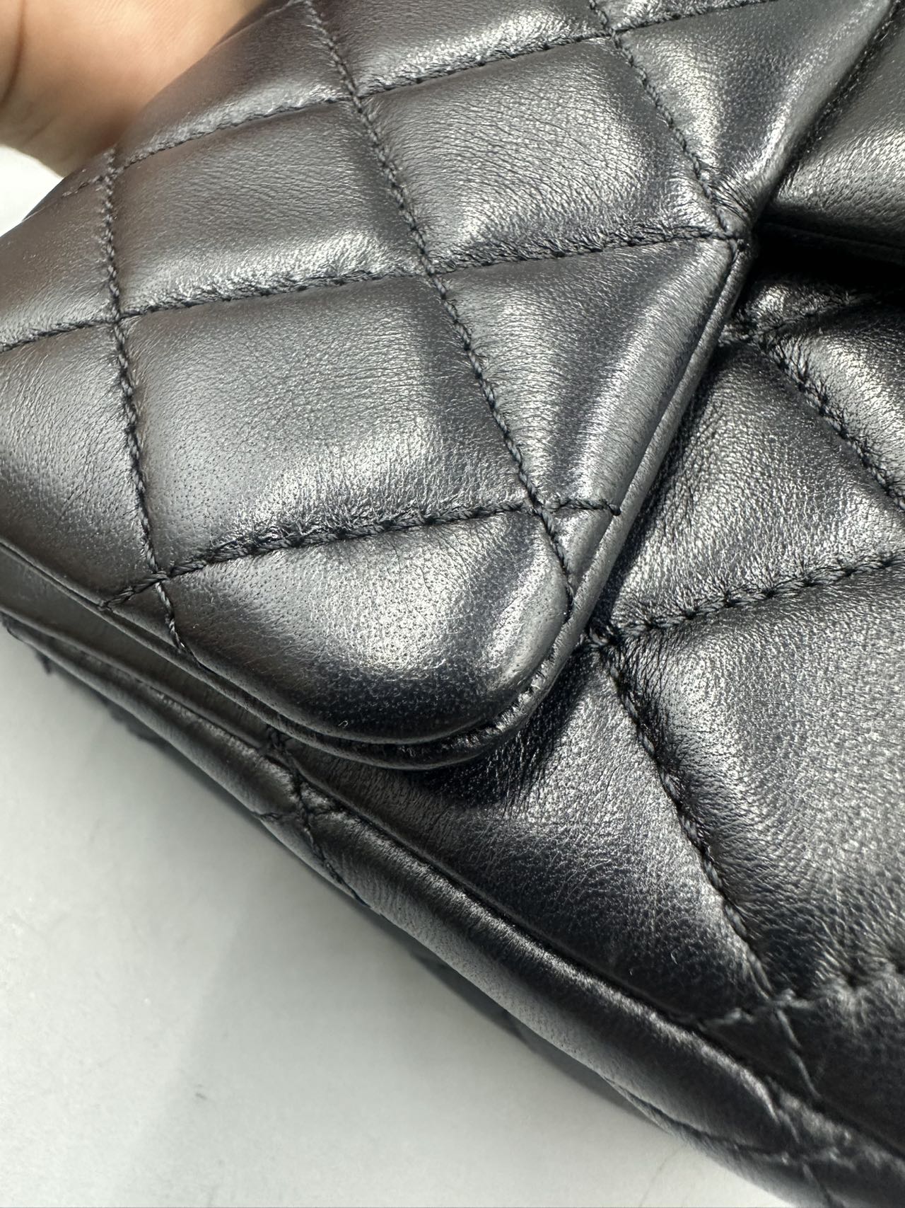 Include Entrupy Certificate of Authenticity｜Very Good ( Rank A)｜ CHANEL Lanbskin Square Shoulder Bag Black