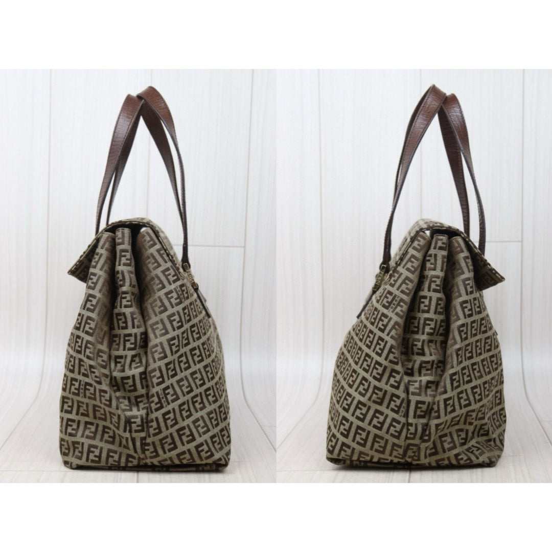 Very Good ( Rank A) ｜ FENDI Zucca Mamma Baguette Tote Bag Gold Hardware｜W24120909