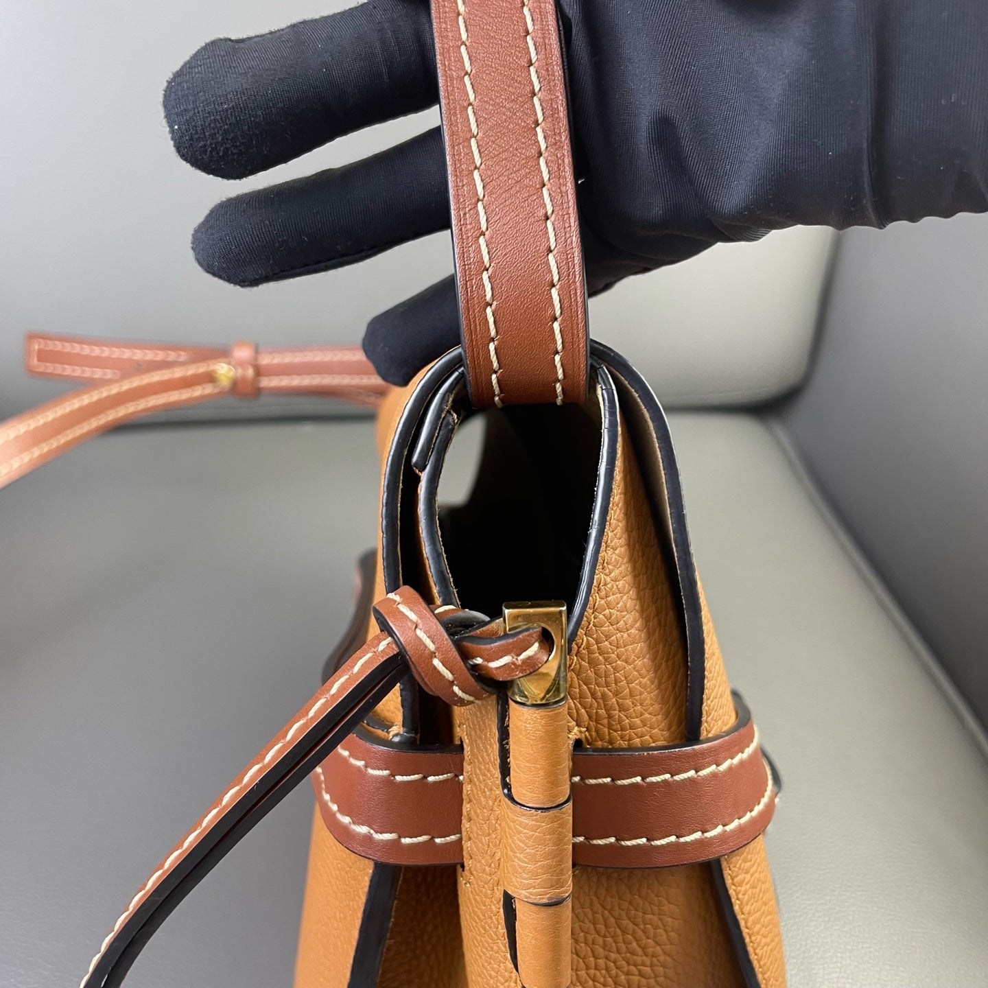 Very Good ( Rank A) ｜ Loewe Gate  Shoulder Bag Caramel｜P24051325