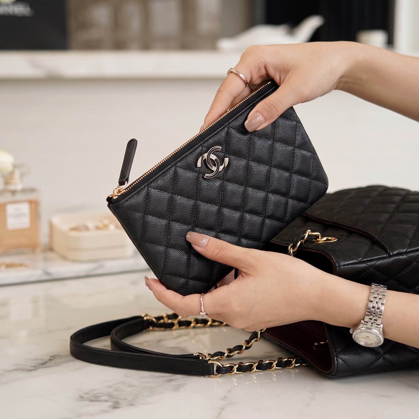 Include Entrupy Certificate of Authenticity｜Excellent（Rank SA）｜Full Set CHANEL 23S Classic Zip Pouch｜X26051803