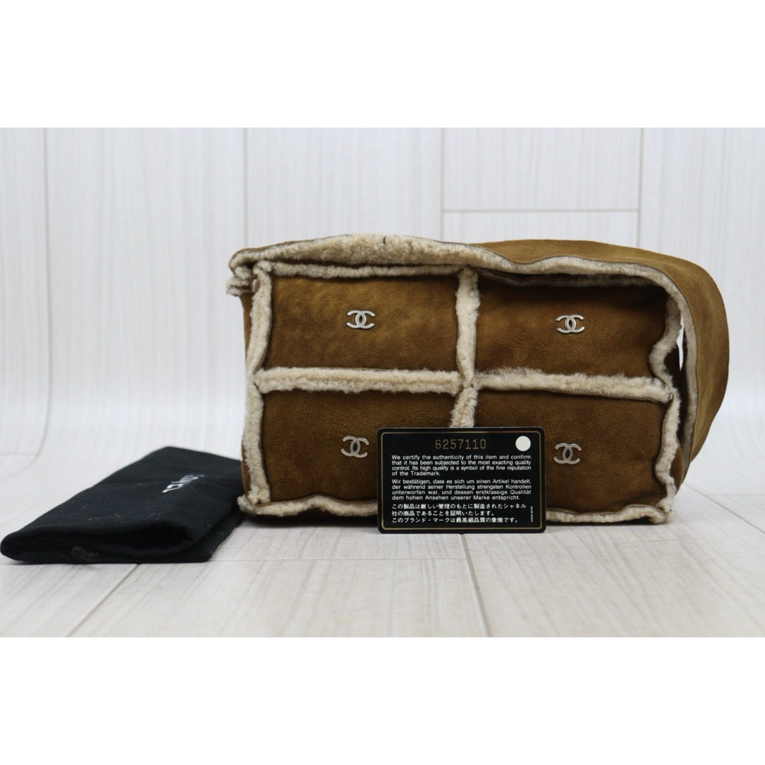 Good ( Rank AB)｜ CHANEL Suede Teddy Wool Shoulder Bag Brown Made In 2000-2002Year｜25082705