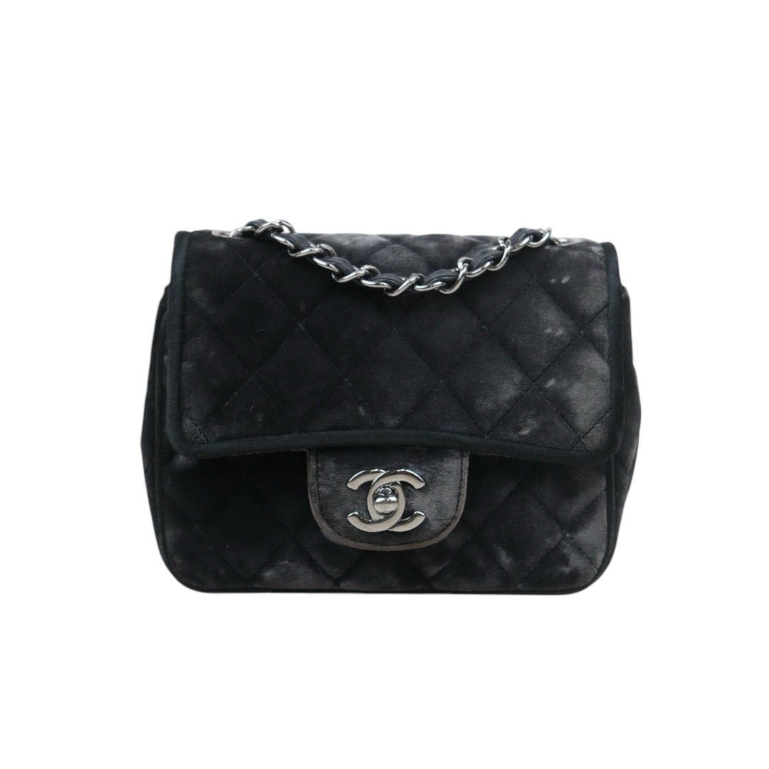 Good ( Rank AB)｜ CHANEL  Suede  Single Flap 17 Shoulder Bag Black Made In 2005～2006Year｜W24111403