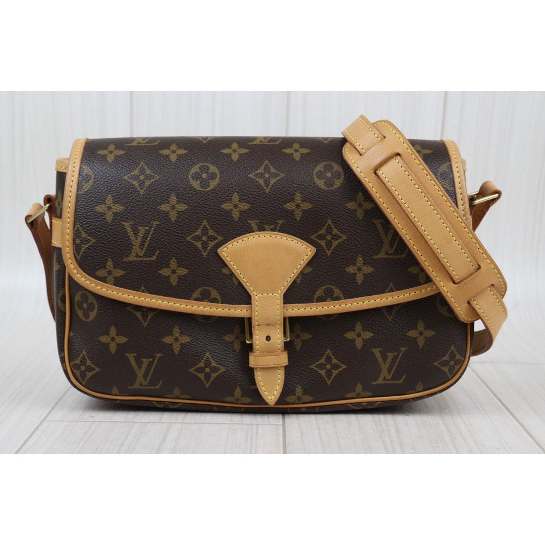 Rank A ｜LV Monogram Sologne ShoulderBag｜24011809