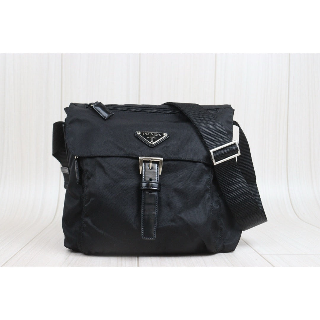 Include Entrupy Certificate of Authenticity｜Very Good ( Rank A) ｜Prada  Vela Nylon Black Shoulder Bag｜26091803