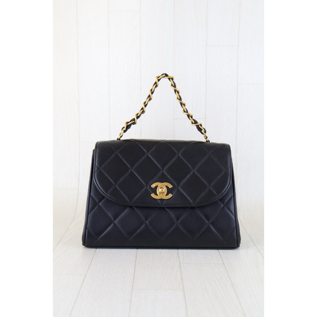 Fair ( Rank B) ｜ CHANEL  Lamb Skin Double Chain Kelly Shoulder Bag   Made in 1994-1996 Year｜Y25011003