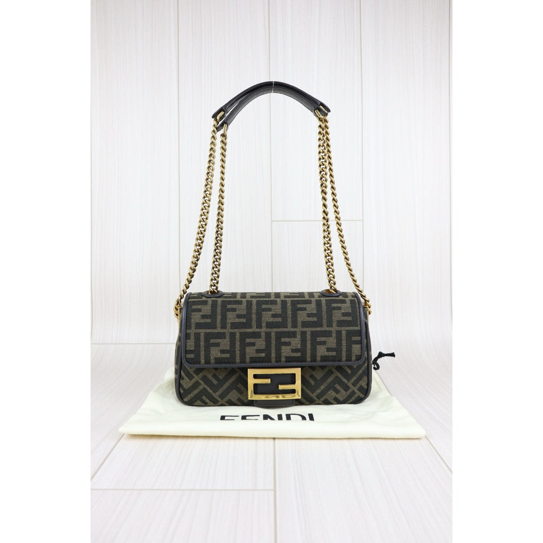 Very Good ( Rank A)｜ FENDI Zucca Mamma Baguette  Chain Shoulder Bag Current Model｜W25082902