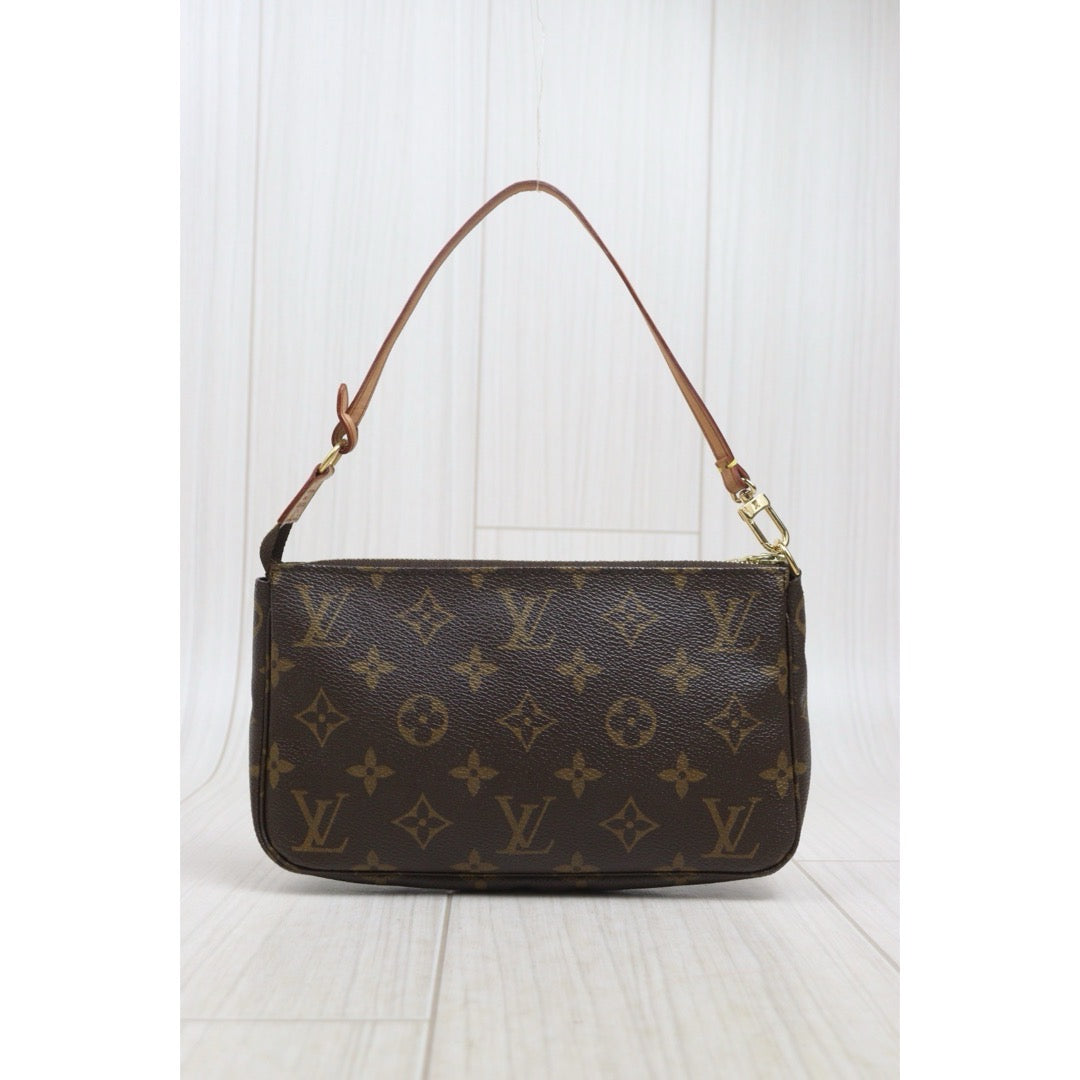 Include Entrupy Certificate of Authenticity｜Good ( Rank AB) ｜ Louis Vuitton Monogram Pochette Accessoire｜26082101
