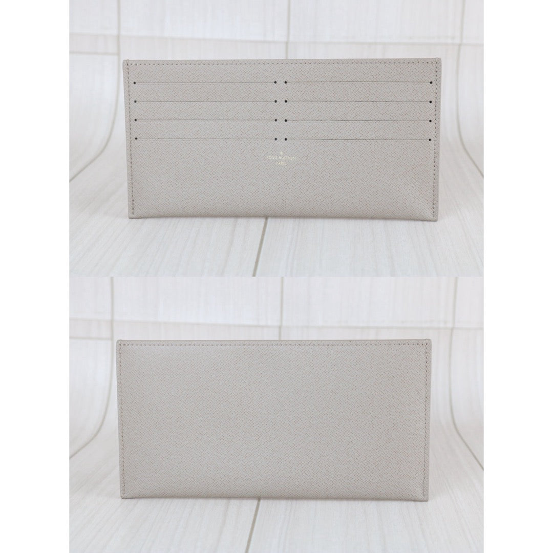 Include Entrupy Certificate of Authenticity｜Very Good ( Rank A)｜ Louis Vuitton Epi  Pochette Felicie Shoulder Bag Grey ｜X26051708